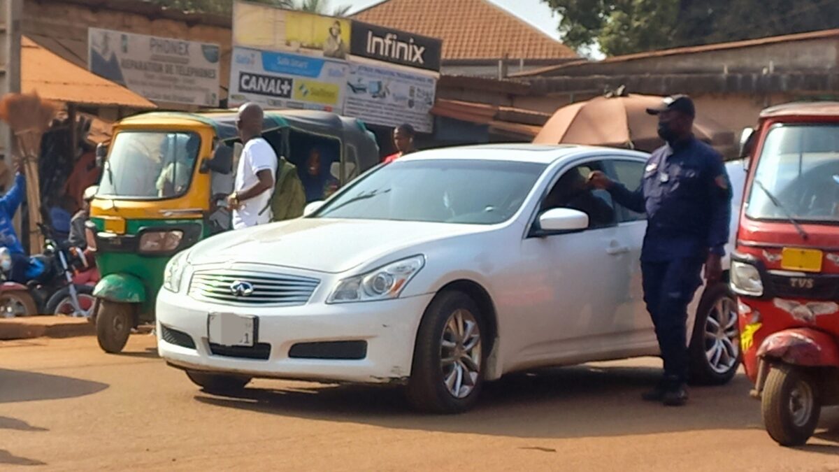 Article : Contrôles policiers excessifs à Conakry : les intimidations sur la corniche nord